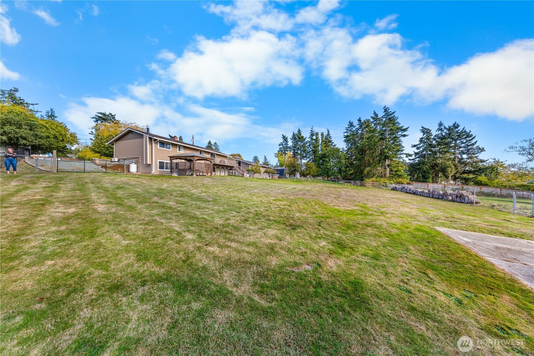 1372 Orchard Loop, Oak Harbor, WA 98277