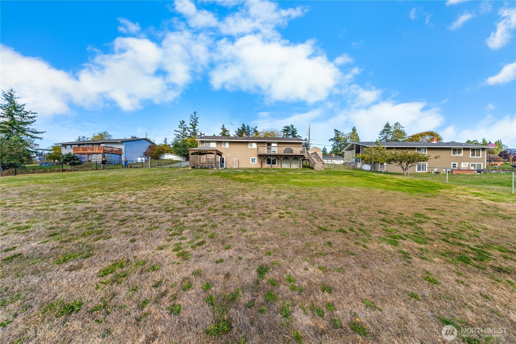 1372 Orchard Loop, Oak Harbor, WA 98277
