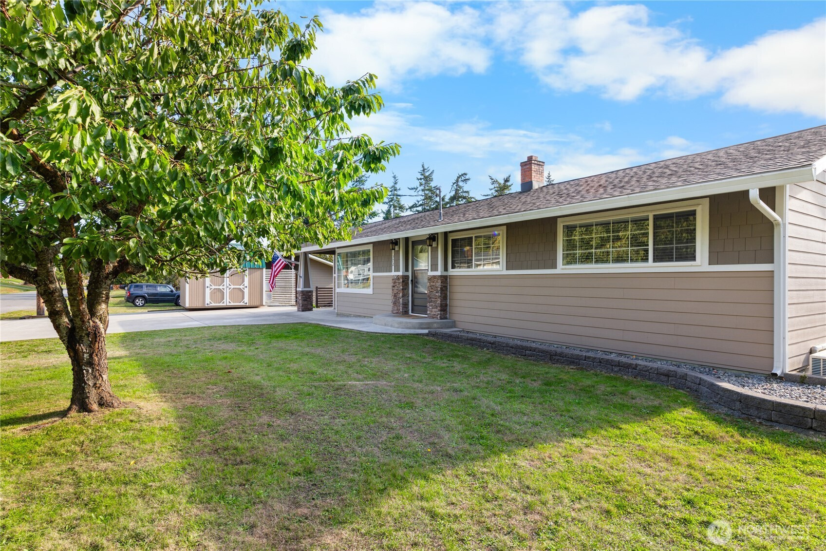 1372 Orchard Loop, Oak Harbor, WA 98277
