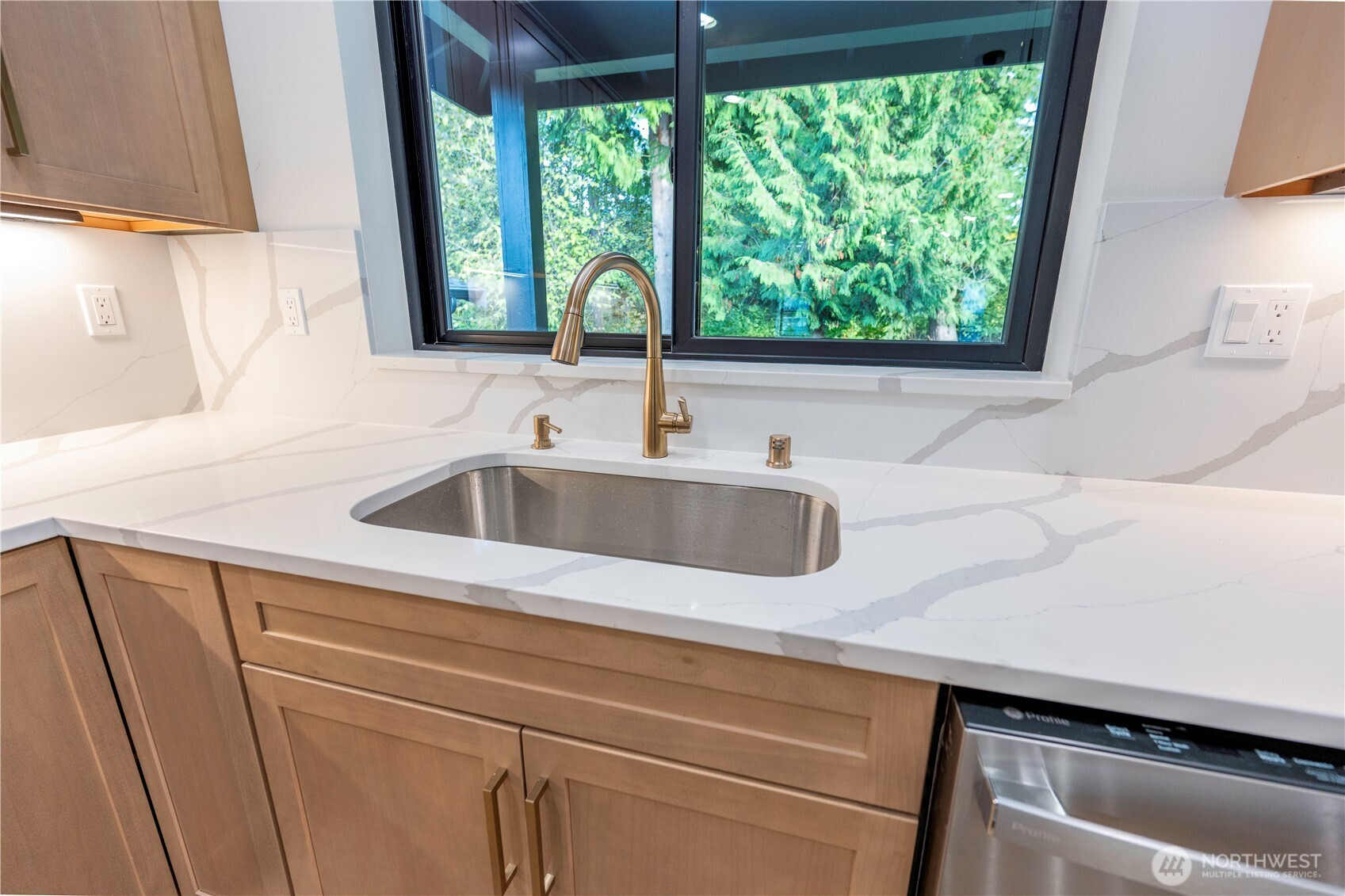 9080 Seamist Lane, Blaine, WA 98230