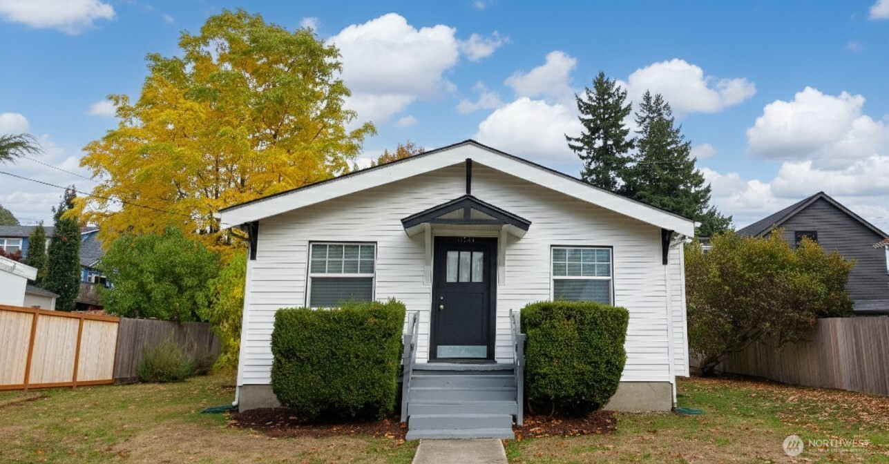 11044 1st Avenue NW, Seattle, WA 98177
