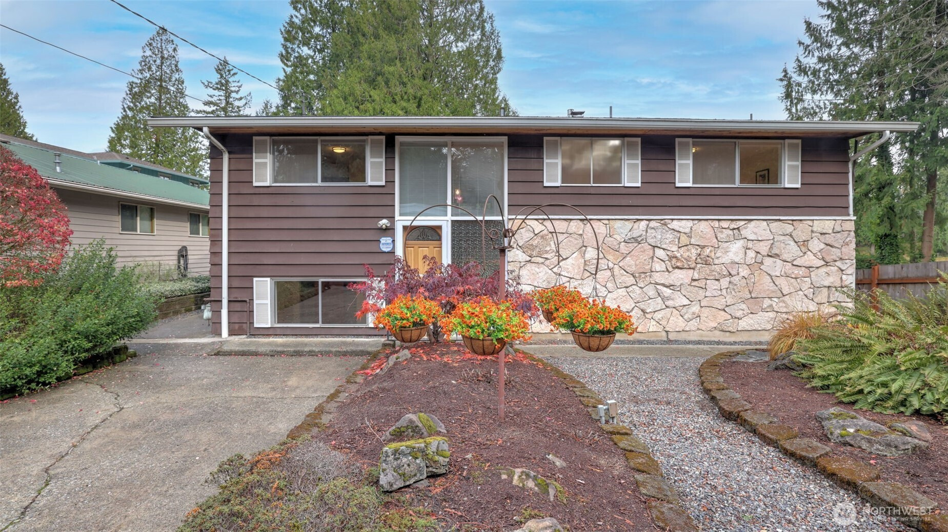 31430 W Lake Morton Drive SE, Kent, WA 98042