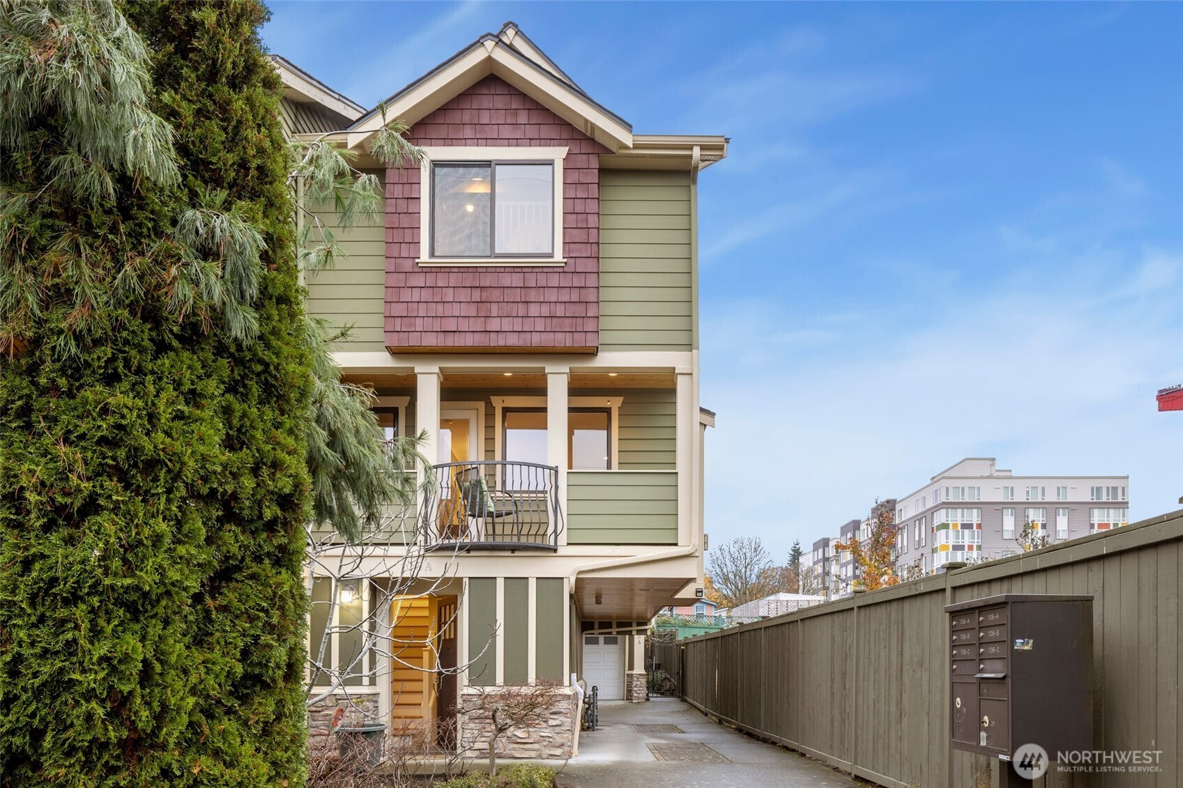 108 17th Avenue, Seattle, WA 98122