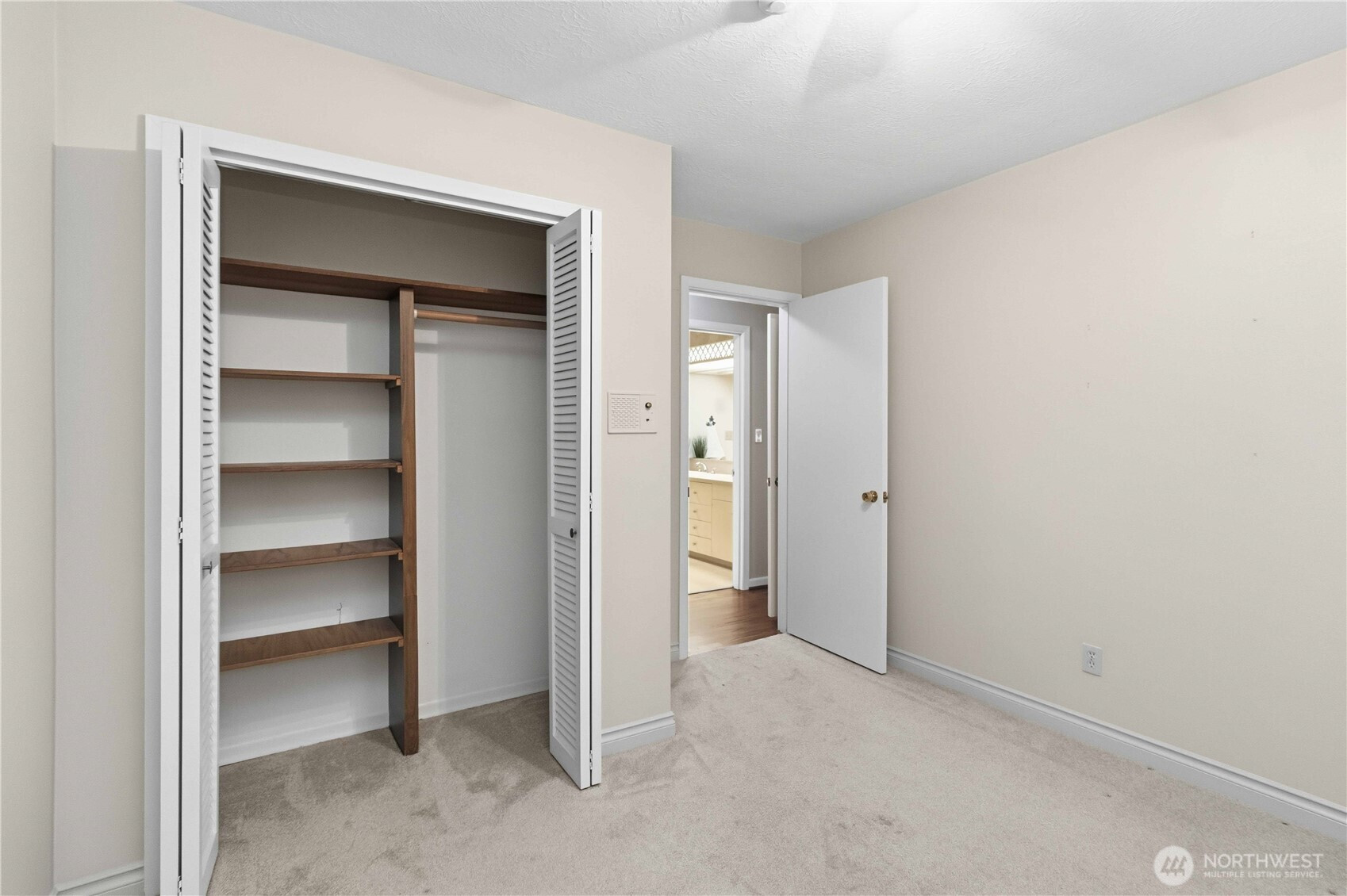 2930 Glenwood Drive, Longview, WA 98632