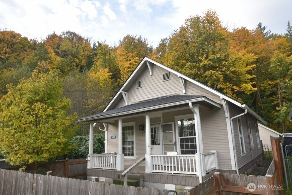 7490 Mill Avenue, Concrete, WA 98237