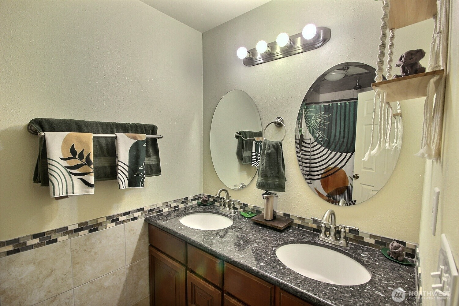 14512 2nd Avenue E, Tacoma, WA 98445