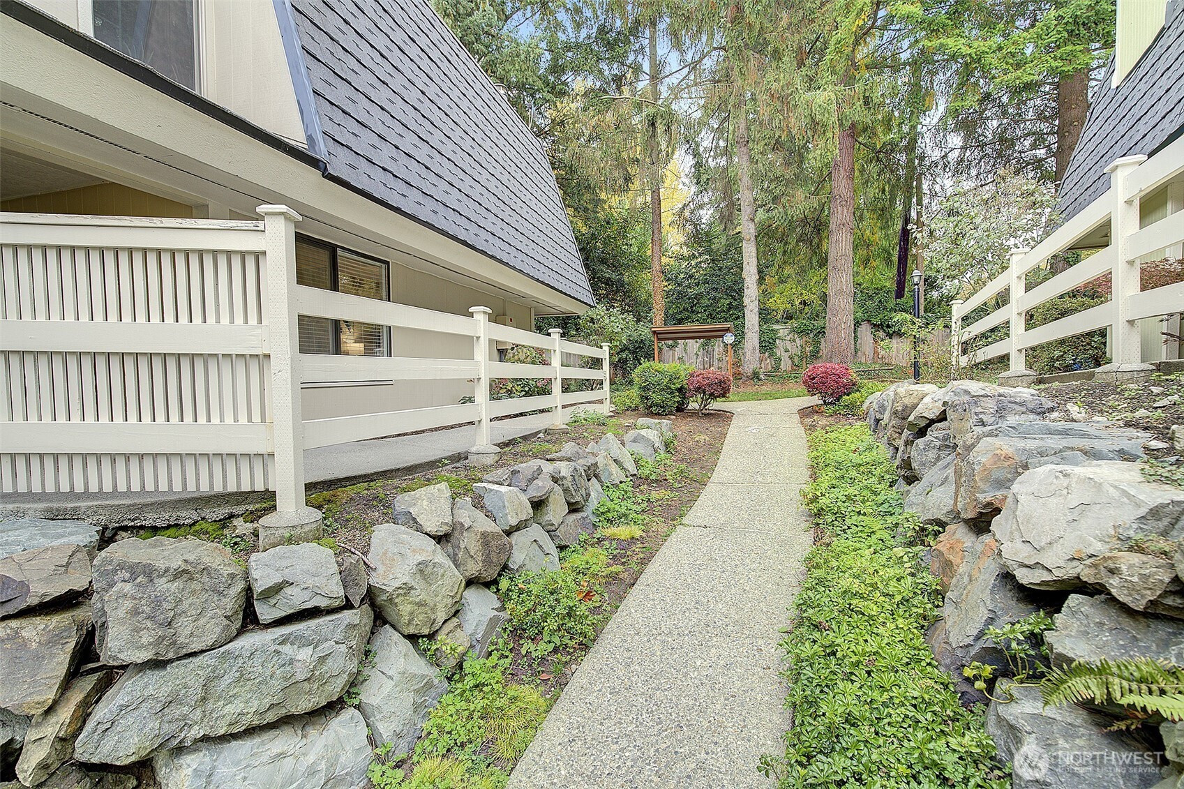 9900 NE 124th Street, Kirkland, WA 98034