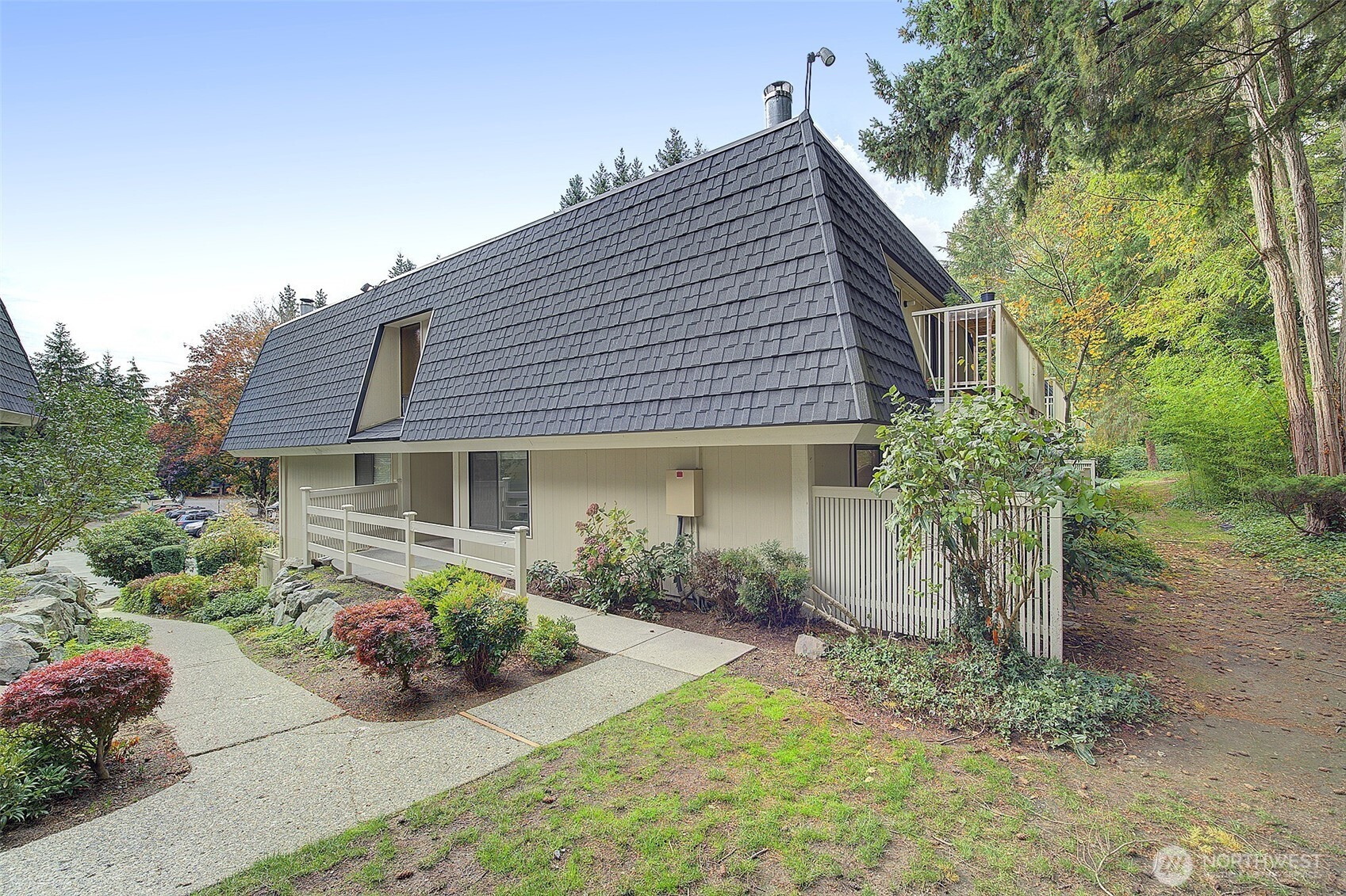 9900 NE 124th Street, Kirkland, WA 98034