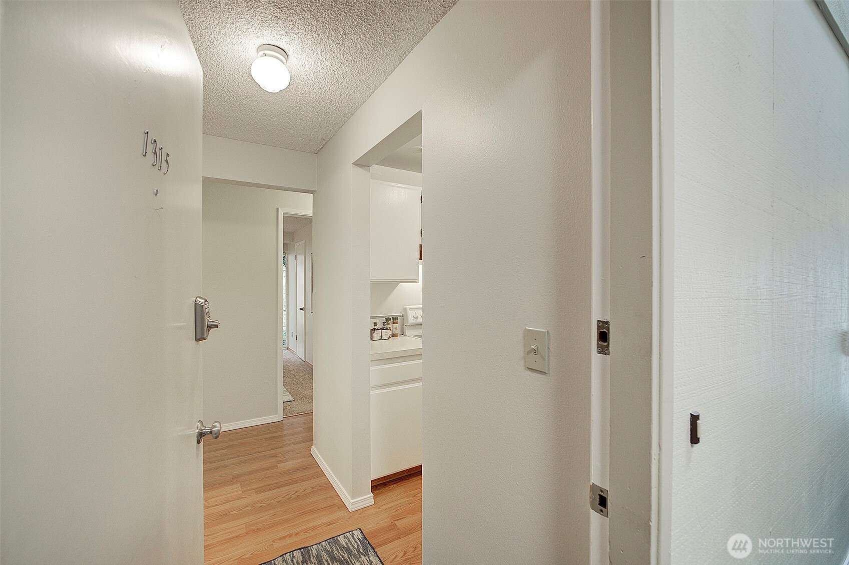 9900 NE 124th Street, Kirkland, WA 98034