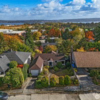 7332 58th Avenue NE, Seattle, WA 98115