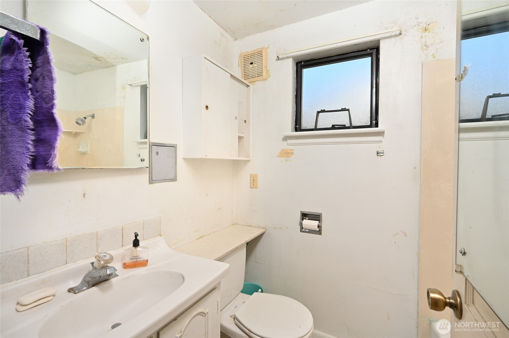 7332 58th Avenue NE, Seattle, WA 98115