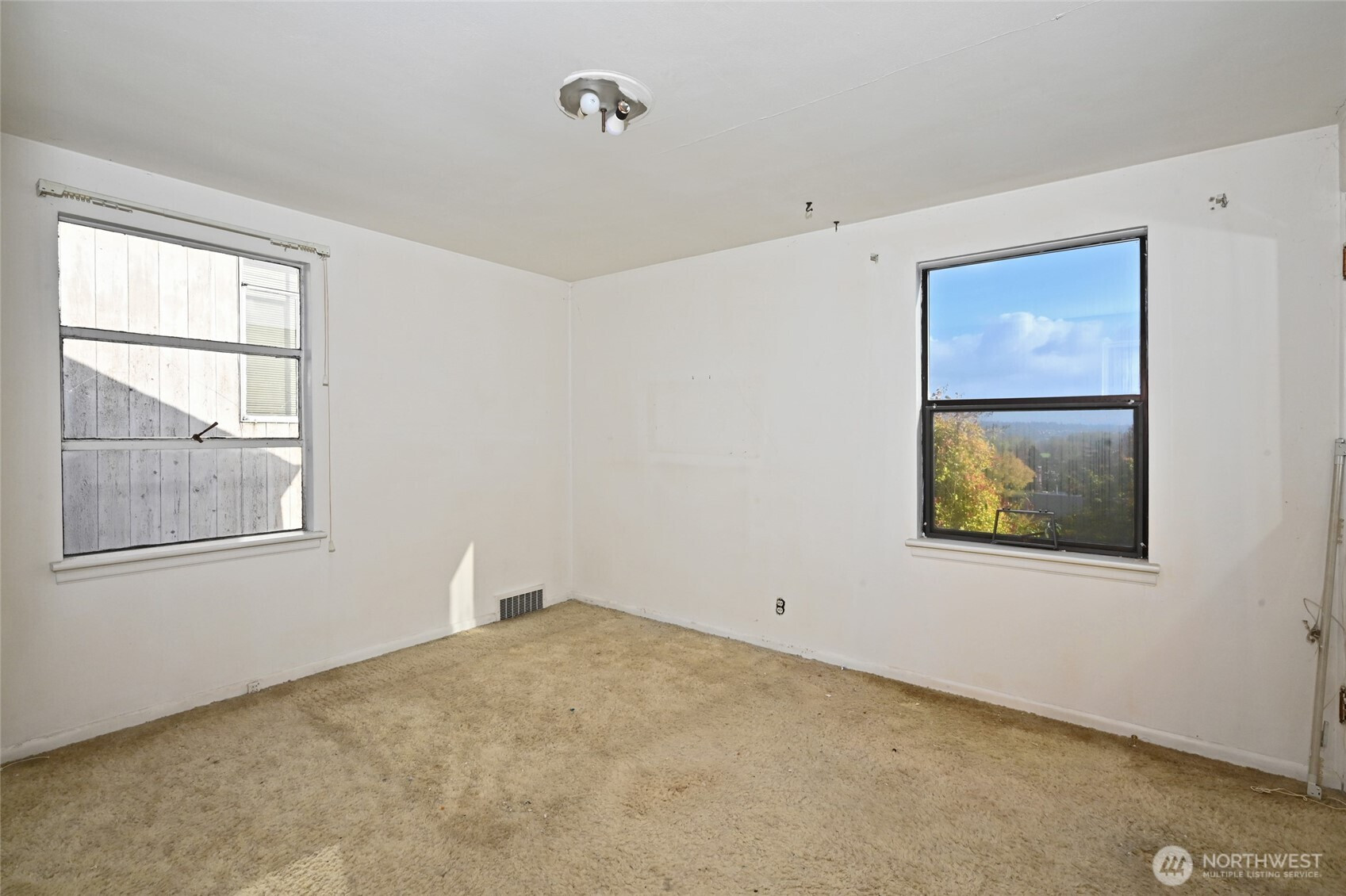 7332 58th Avenue NE, Seattle, WA 98115