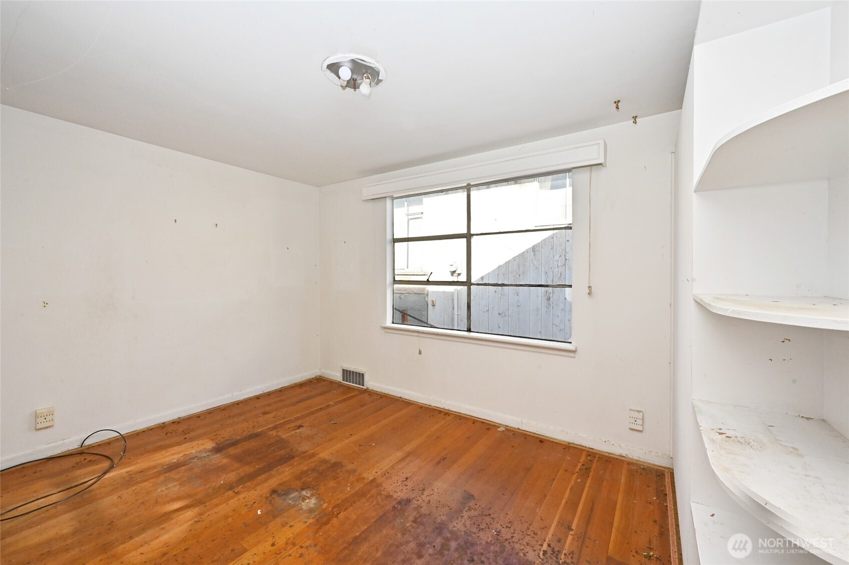 7332 58th Avenue NE, Seattle, WA 98115