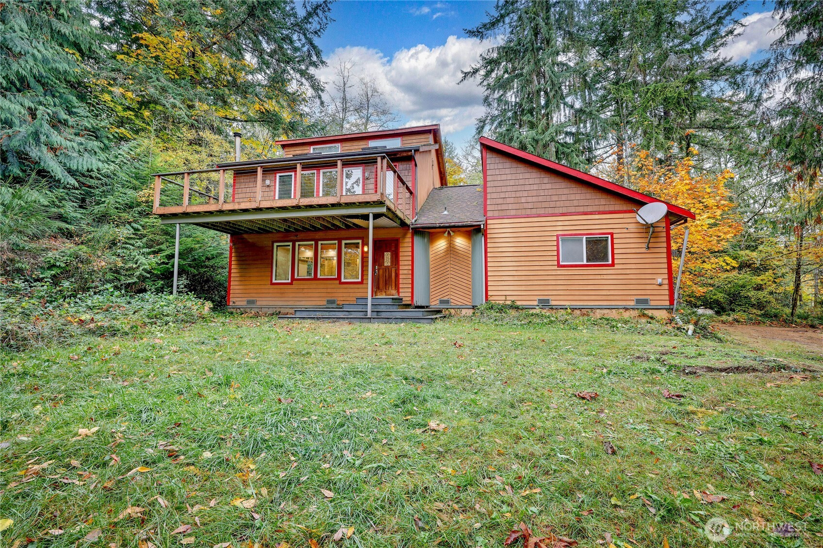 4752 NE Black Swan Lane, Olalla, WA 98359