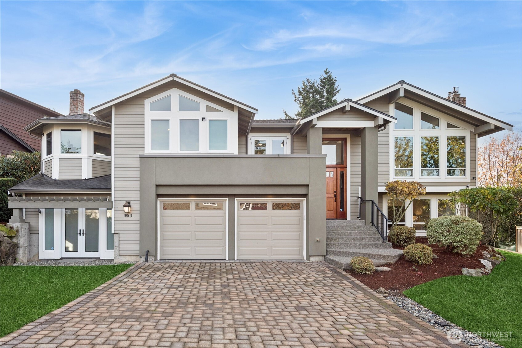 10511 NE 44th Street, Kirkland, WA 98033