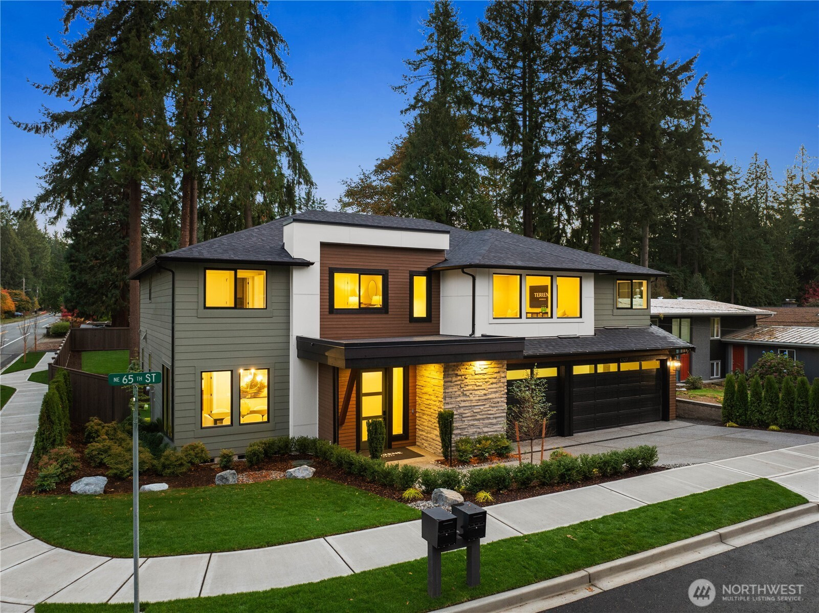 12127 NE 65th Street, Kirkland, WA 98033