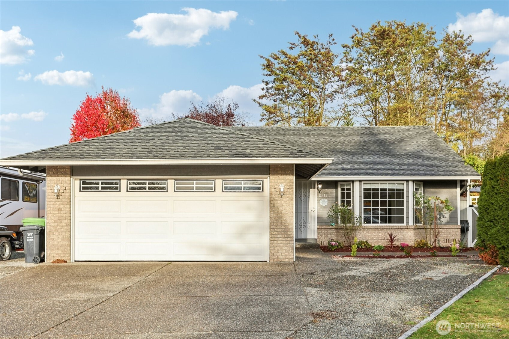8219 48th Drive NE, Marysville, WA 98270