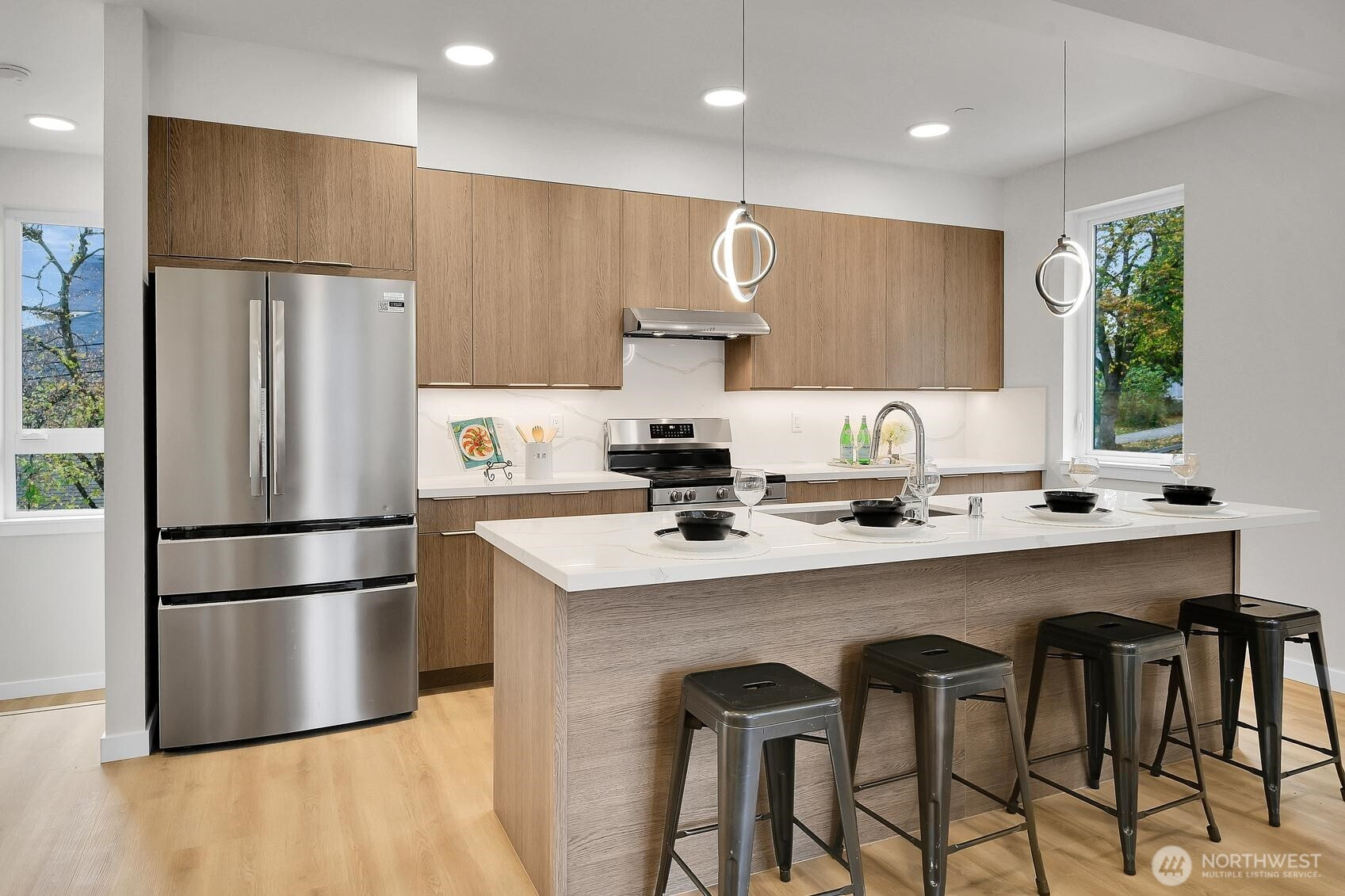 261 E Louisa Street, Seattle, WA 98102