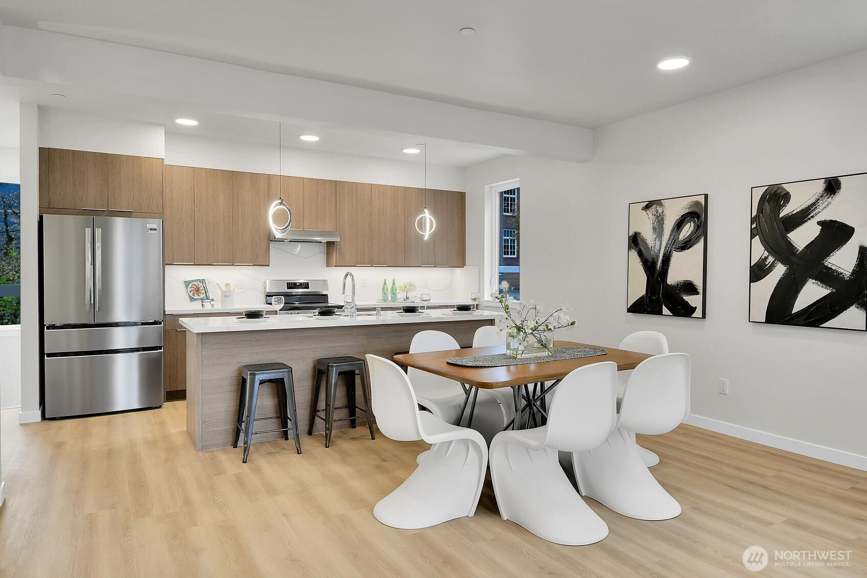 261 E Louisa Street, Seattle, WA 98102