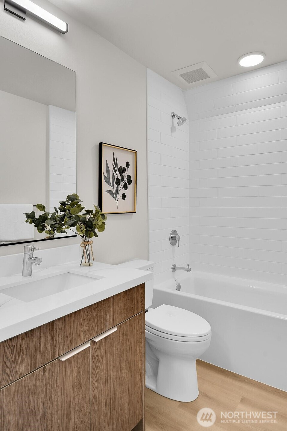 261 E Louisa Street, Seattle, WA 98102