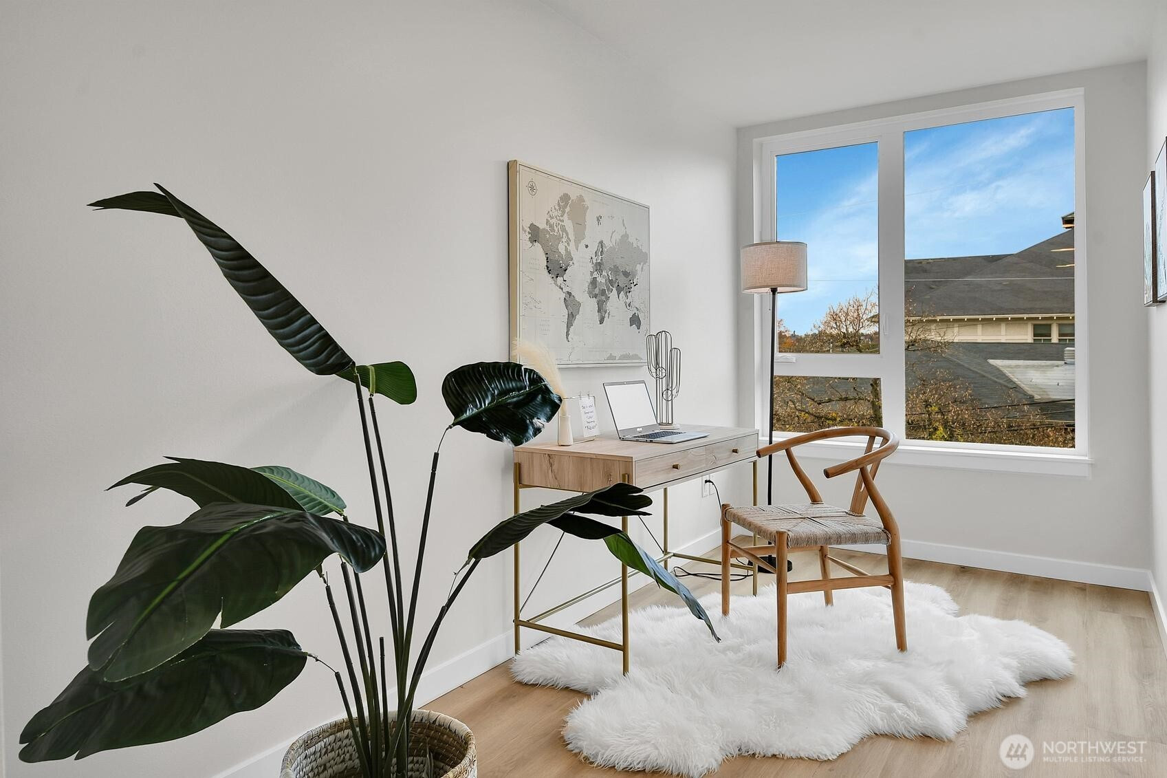 261 E Louisa Street, Seattle, WA 98102