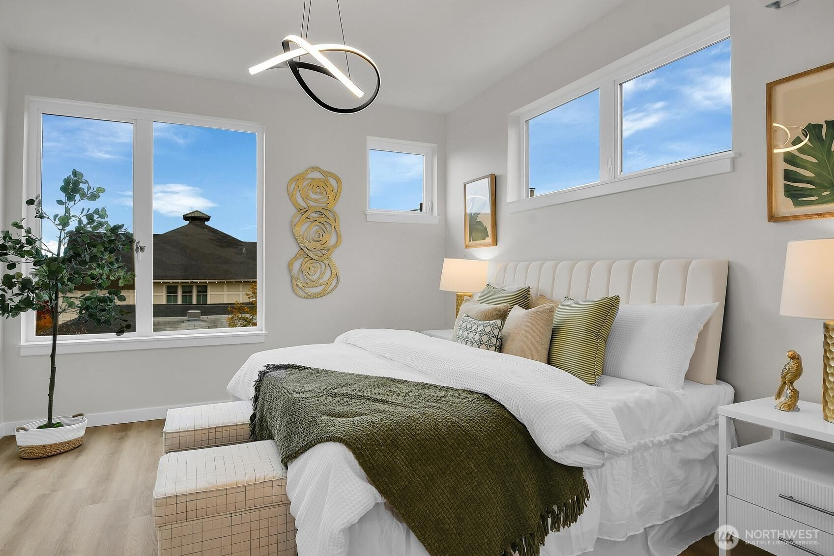 261 E Louisa Street, Seattle, WA 98102