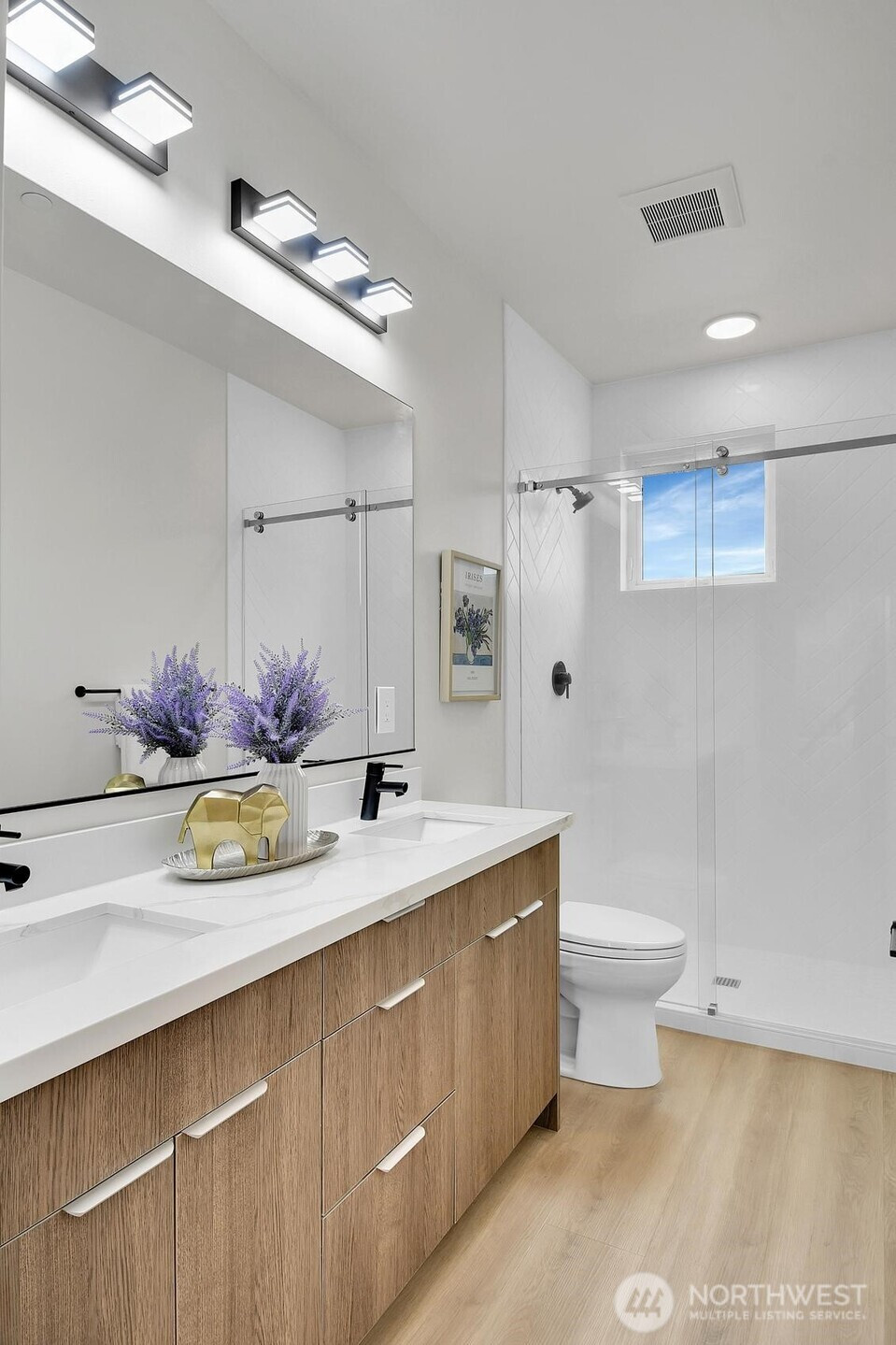 261 E Louisa Street, Seattle, WA 98102