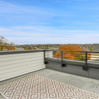 261 E Louisa Street, Seattle, WA 98102