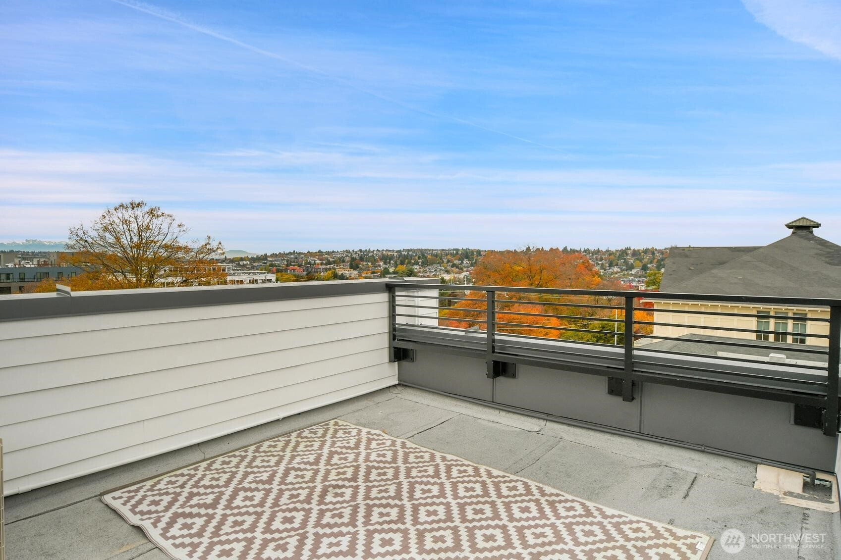 261 E Louisa Street, Seattle, WA 98102