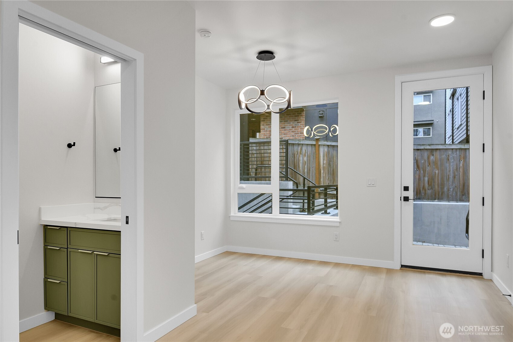 259 E Louisa Street, Seattle, WA 98102