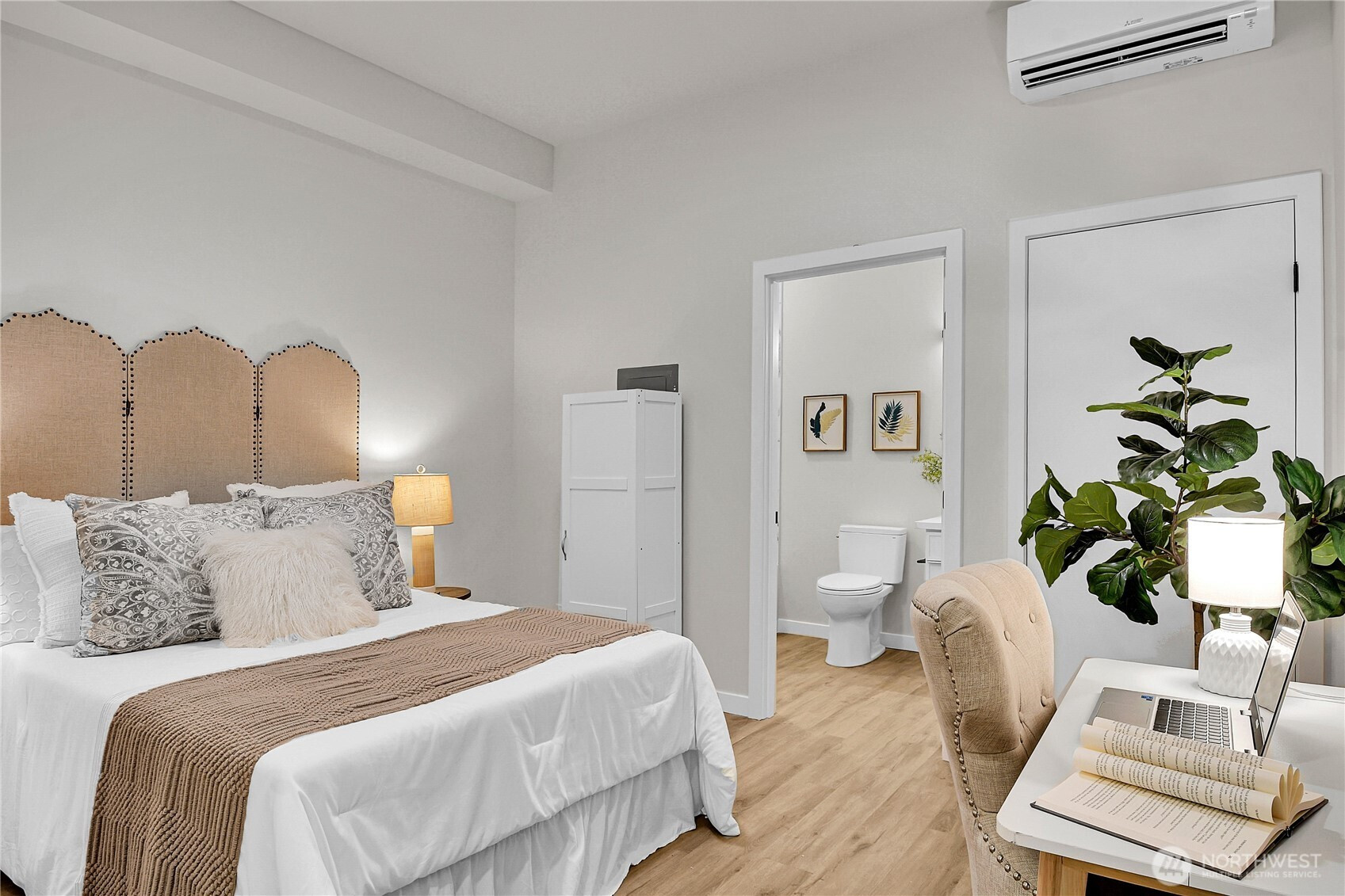 259 E Louisa Street, Seattle, WA 98102