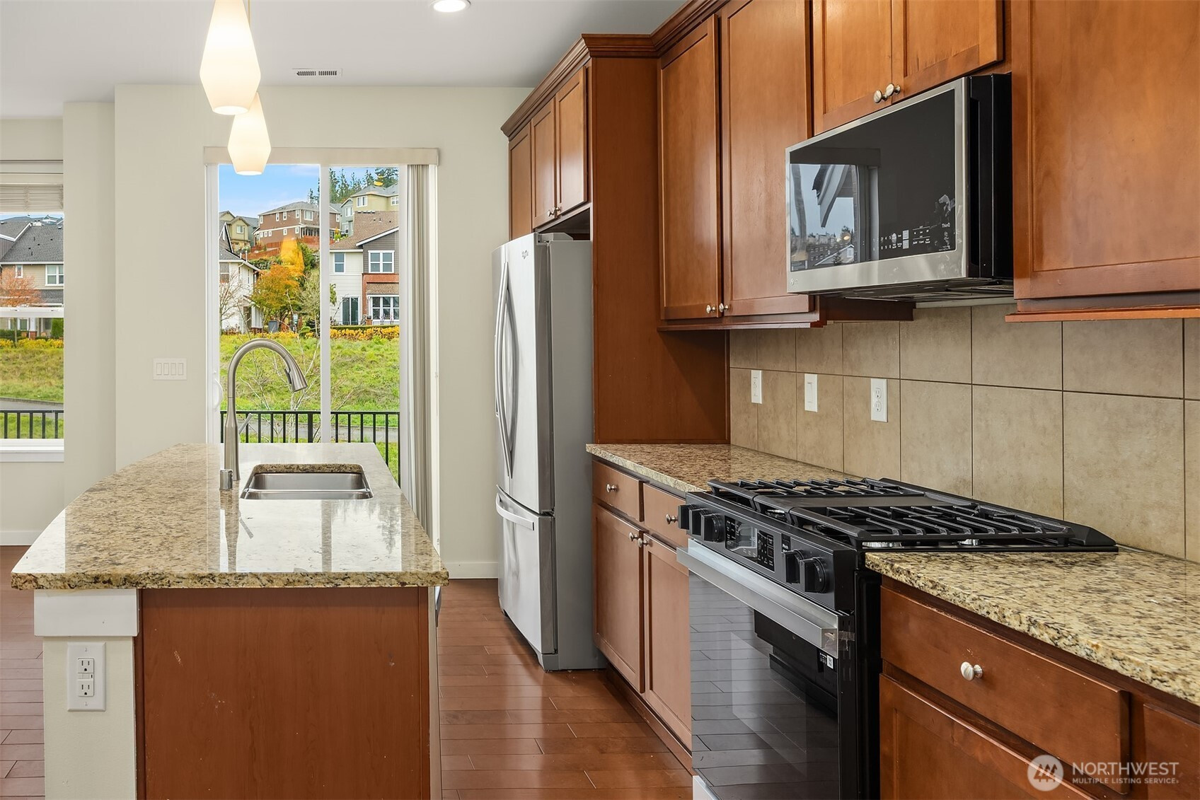 1247 NE Hickory Lane, Issaquah, WA 98029