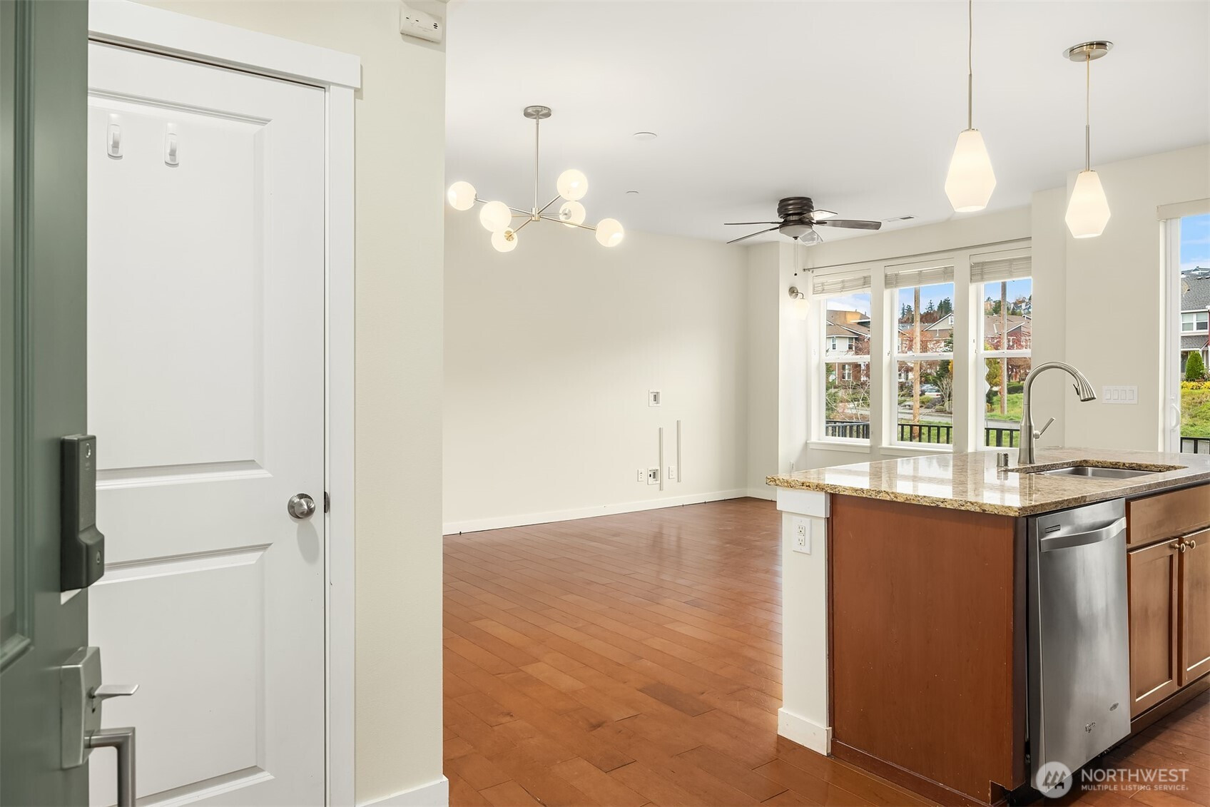 1247 NE Hickory Lane, Issaquah, WA 98029