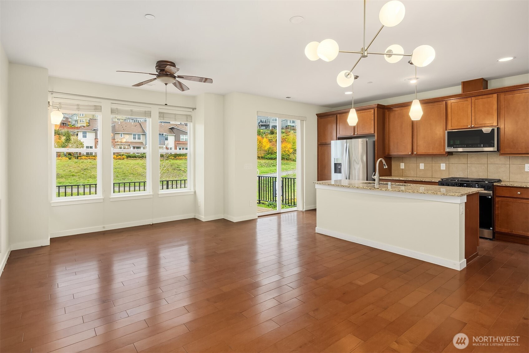 1247 NE Hickory Lane, Issaquah, WA 98029