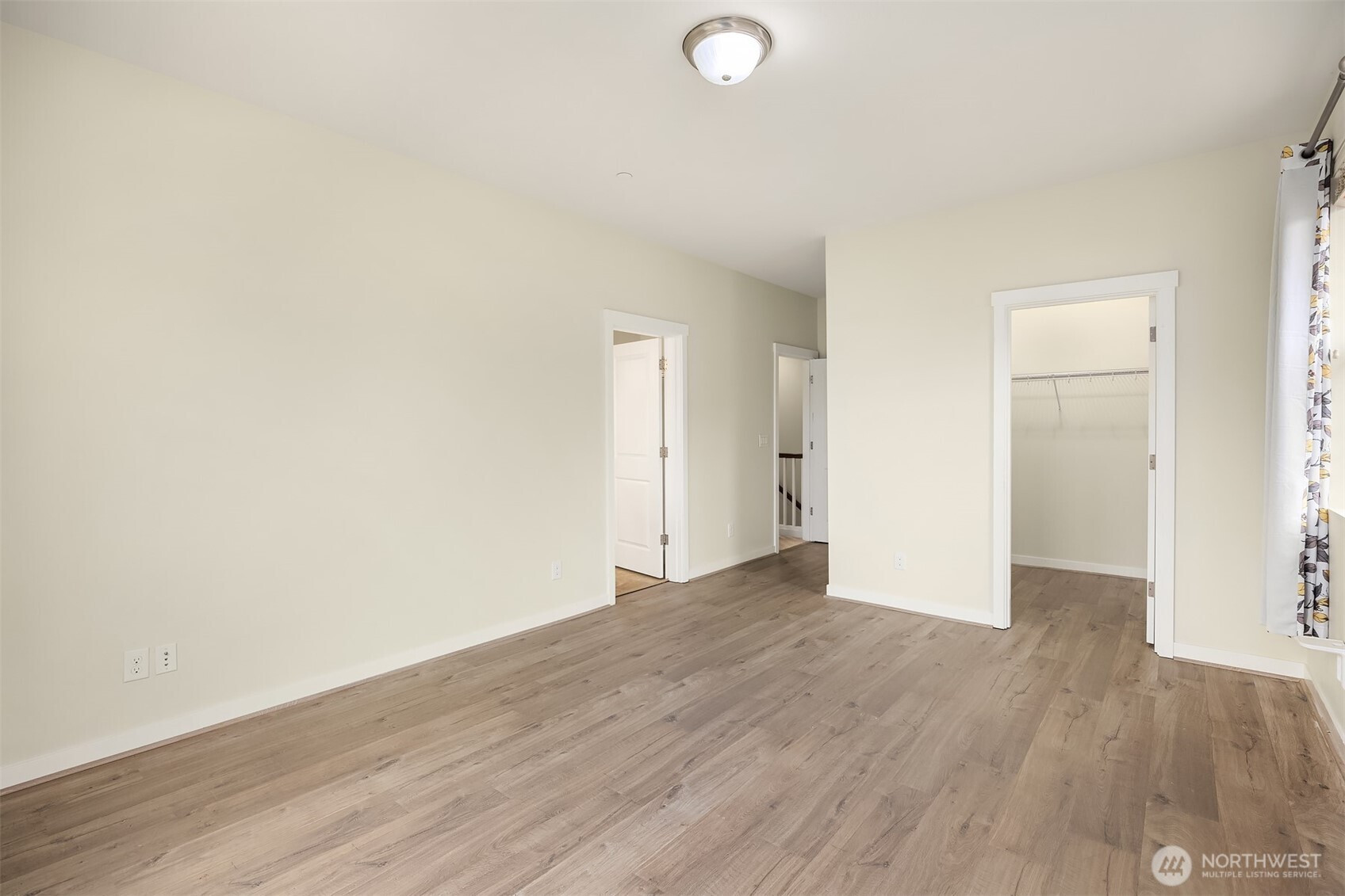 1247 NE Hickory Lane, Issaquah, WA 98029