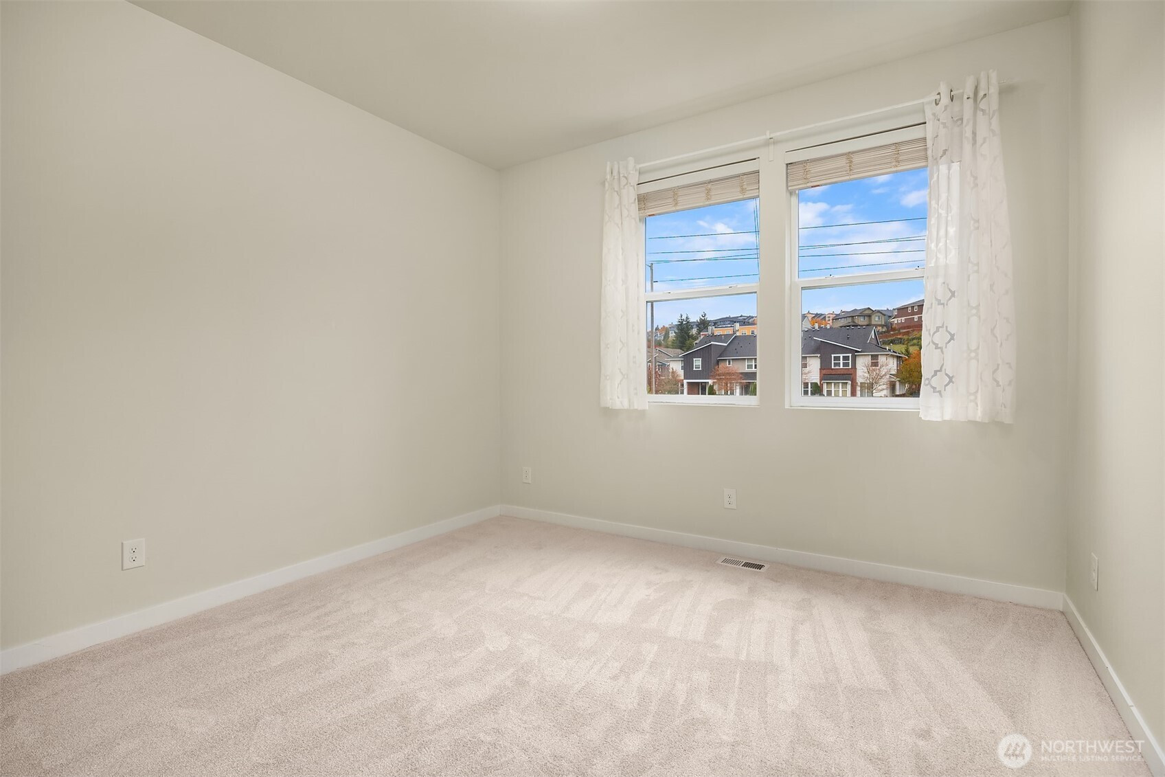 1247 NE Hickory Lane, Issaquah, WA 98029