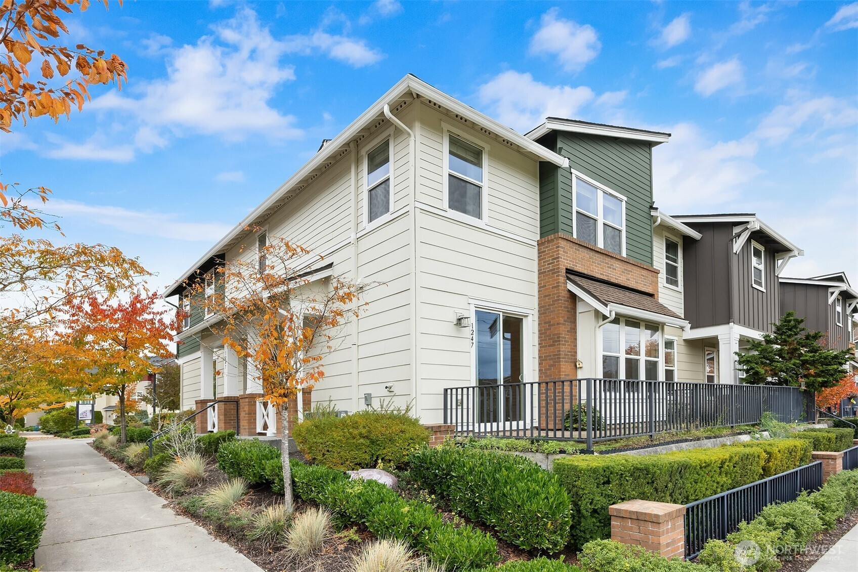 1247 NE Hickory Lane, Issaquah, WA 98029