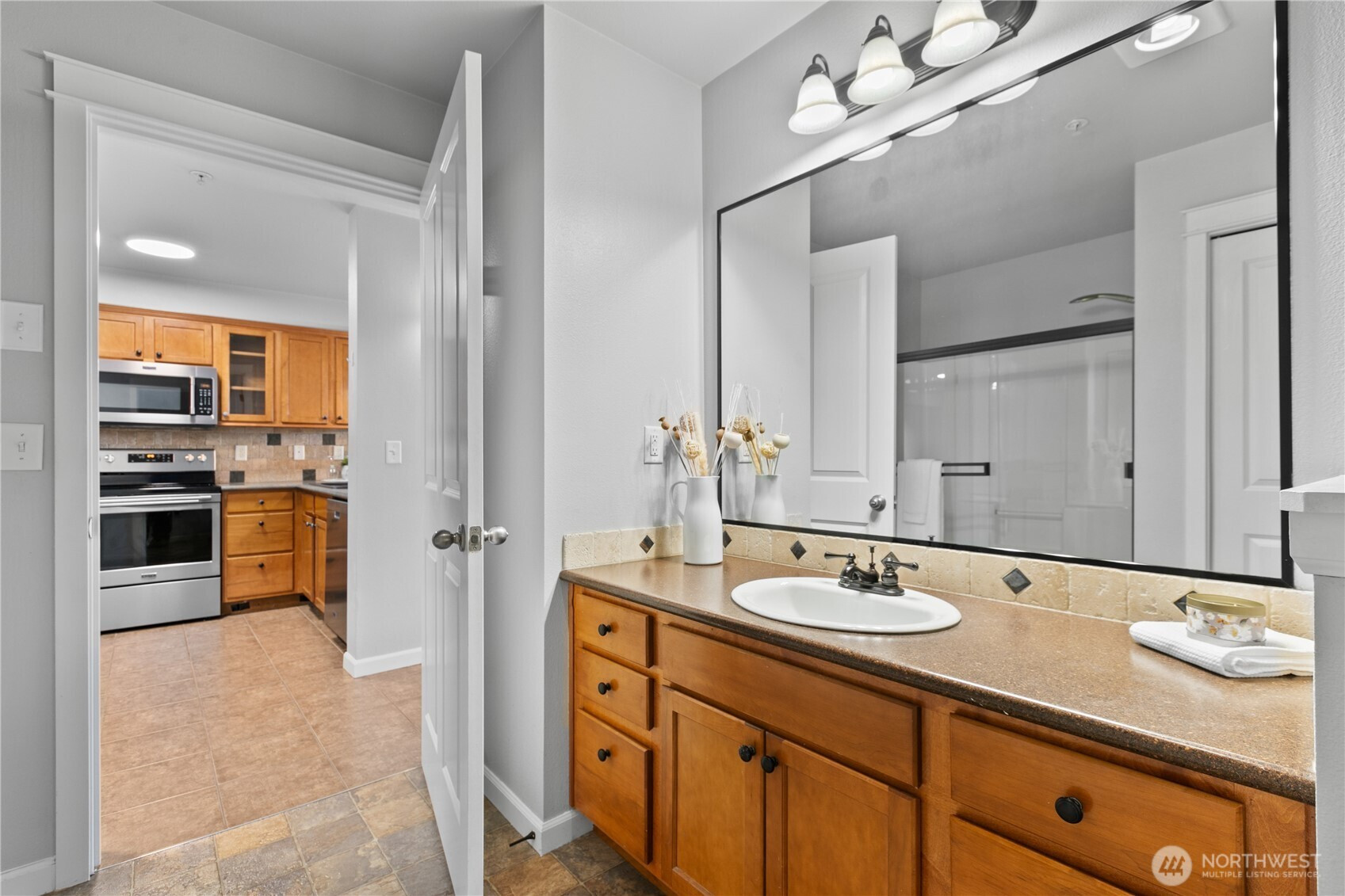 700 32nd Street, Bellingham, WA 98225