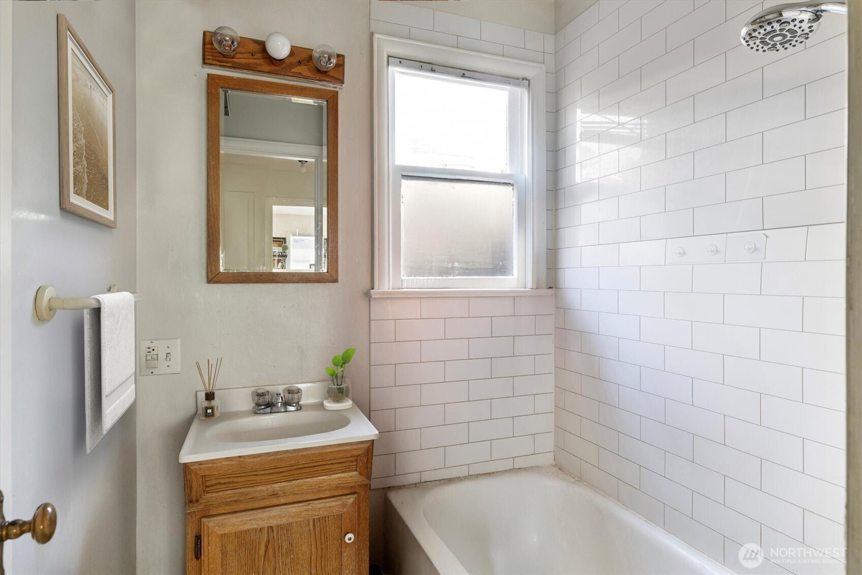 1902 NE 65th Street, Seattle, WA 98115