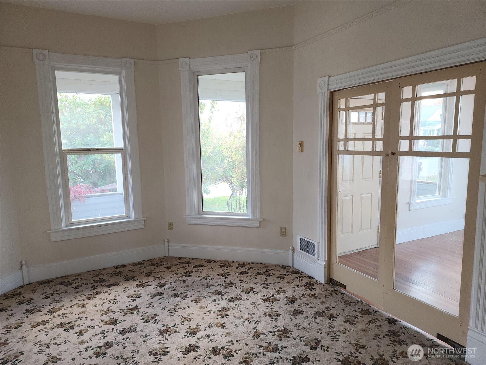 719 Caroline St, Port Angeles, WA 98362