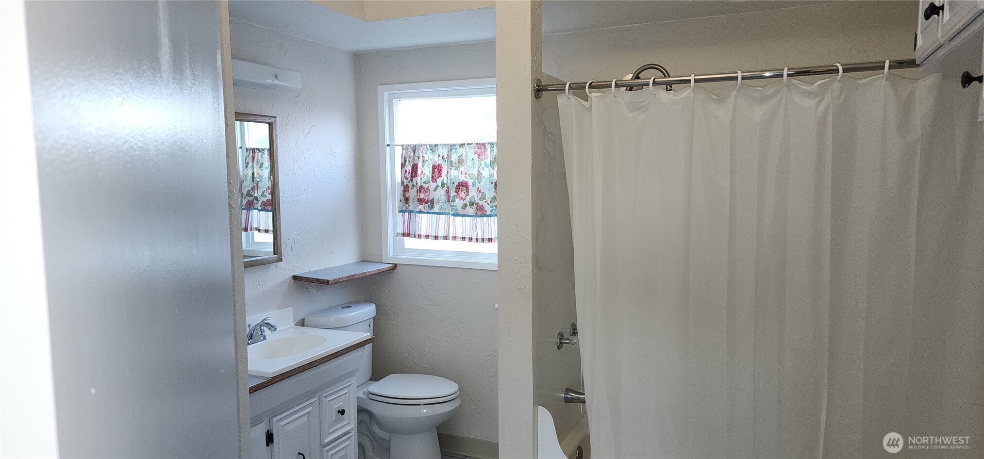 719 Caroline St, Port Angeles, WA 98362