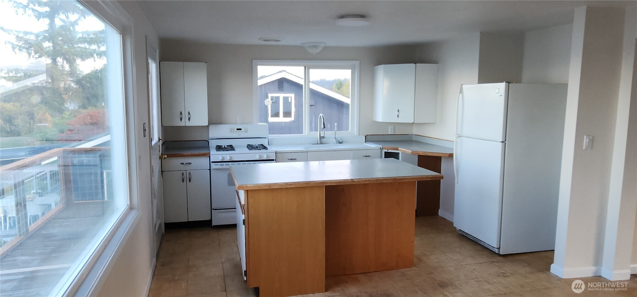 719 Caroline St, Port Angeles, WA 98362