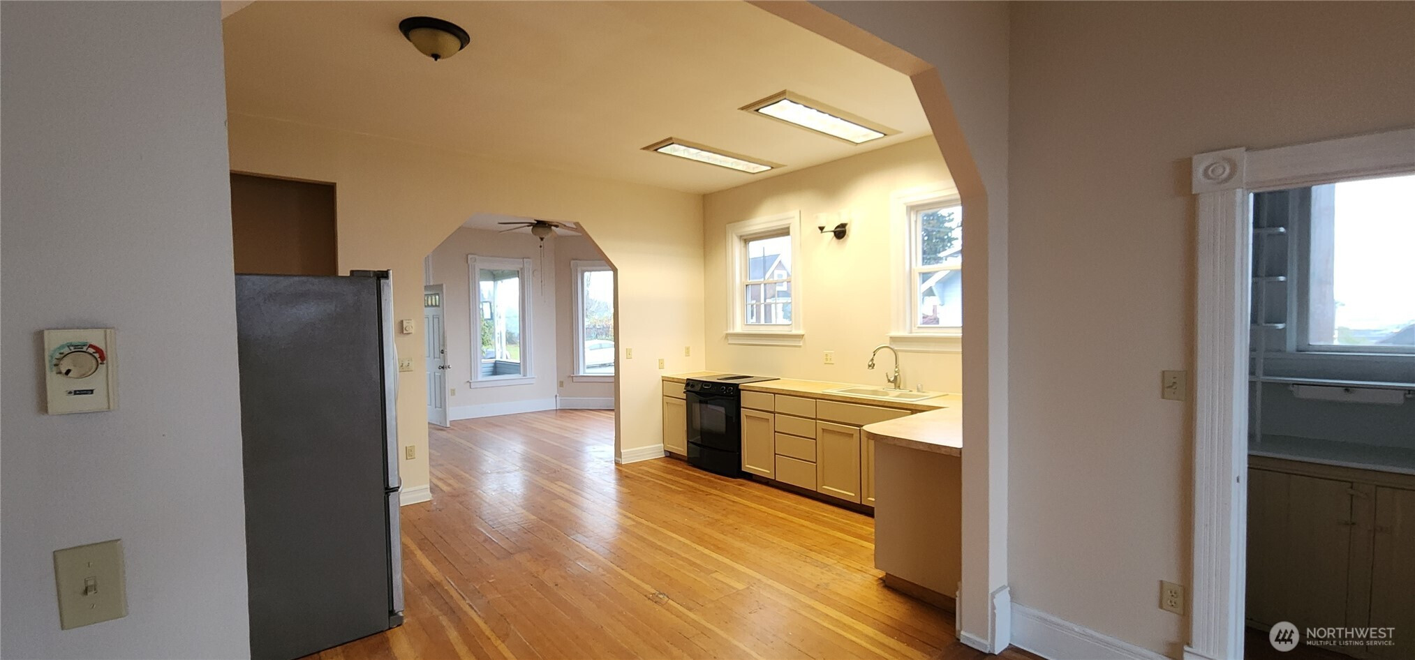 719 Caroline St, Port Angeles, WA 98362