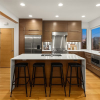 1002 5th Avenue N, Seattle, WA 98109