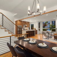 1002 5th Avenue N, Seattle, WA 98109