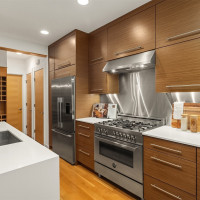 1002 5th Avenue N, Seattle, WA 98109