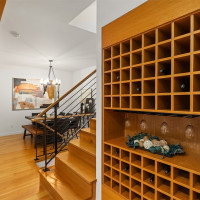 1002 5th Avenue N, Seattle, WA 98109