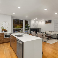 1002 5th Avenue N, Seattle, WA 98109