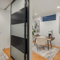 1002 5th Avenue N, Seattle, WA 98109