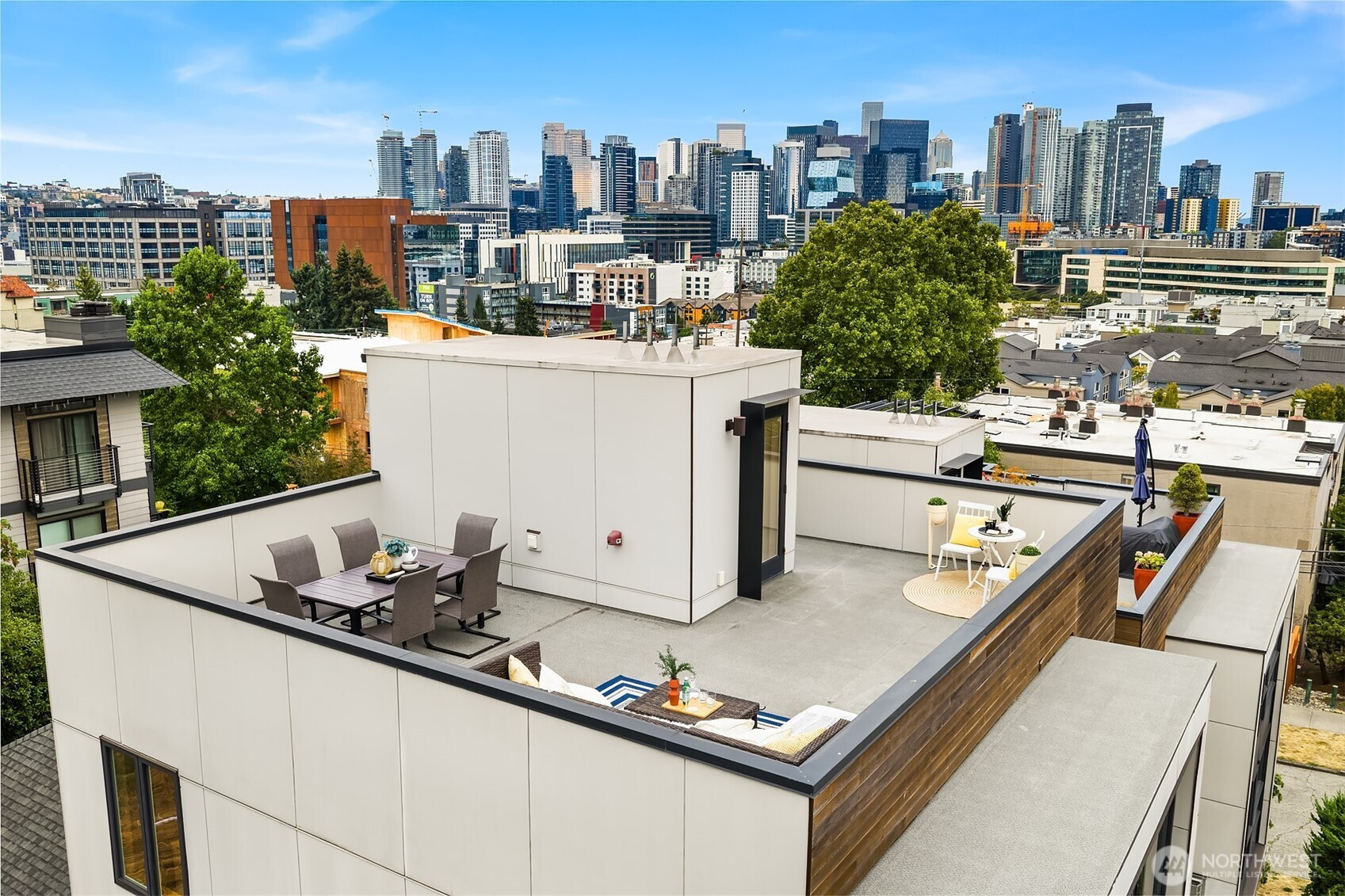 1002 5th Avenue N, Seattle, WA 98109